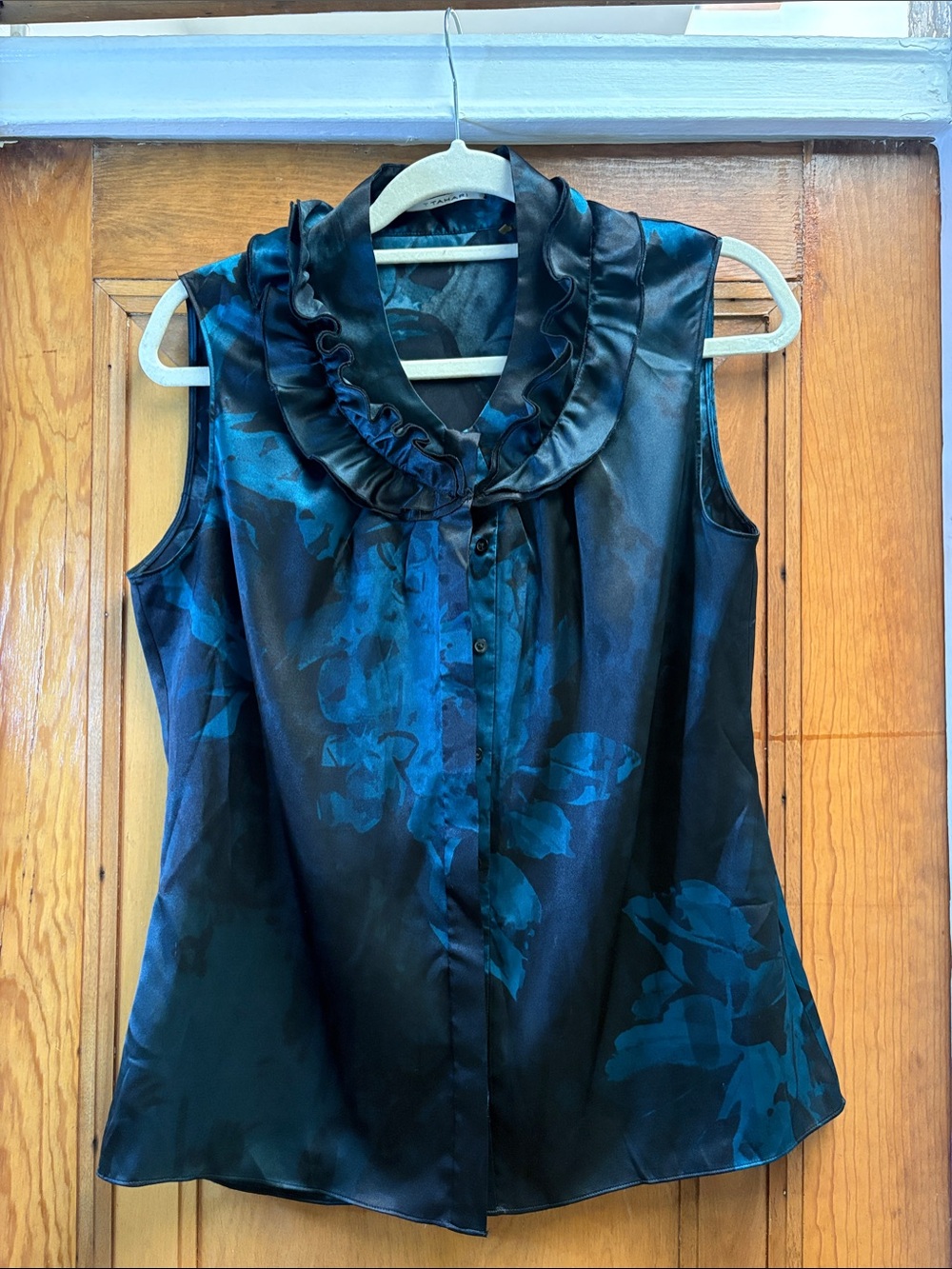 T Tahari Sleeveless Ruffled Collar Floral Satin Blouse - Teal/Black M